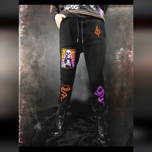 Ho7s jade the libra halfway to Halloween 2024 joggers sz L